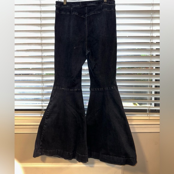 Free People High Waisted Flares - Size 30 - Picture 4 of 6